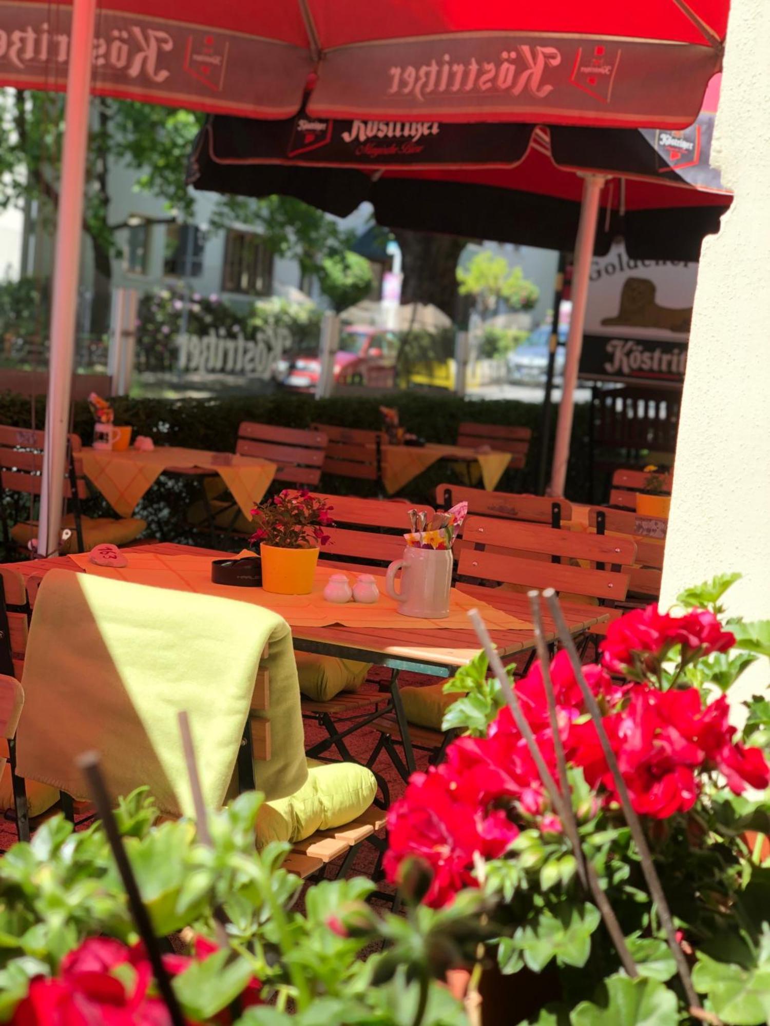 Traditionsgasthaus Goldener Loewe Riesa Restaurant & Pension Bagian luar foto